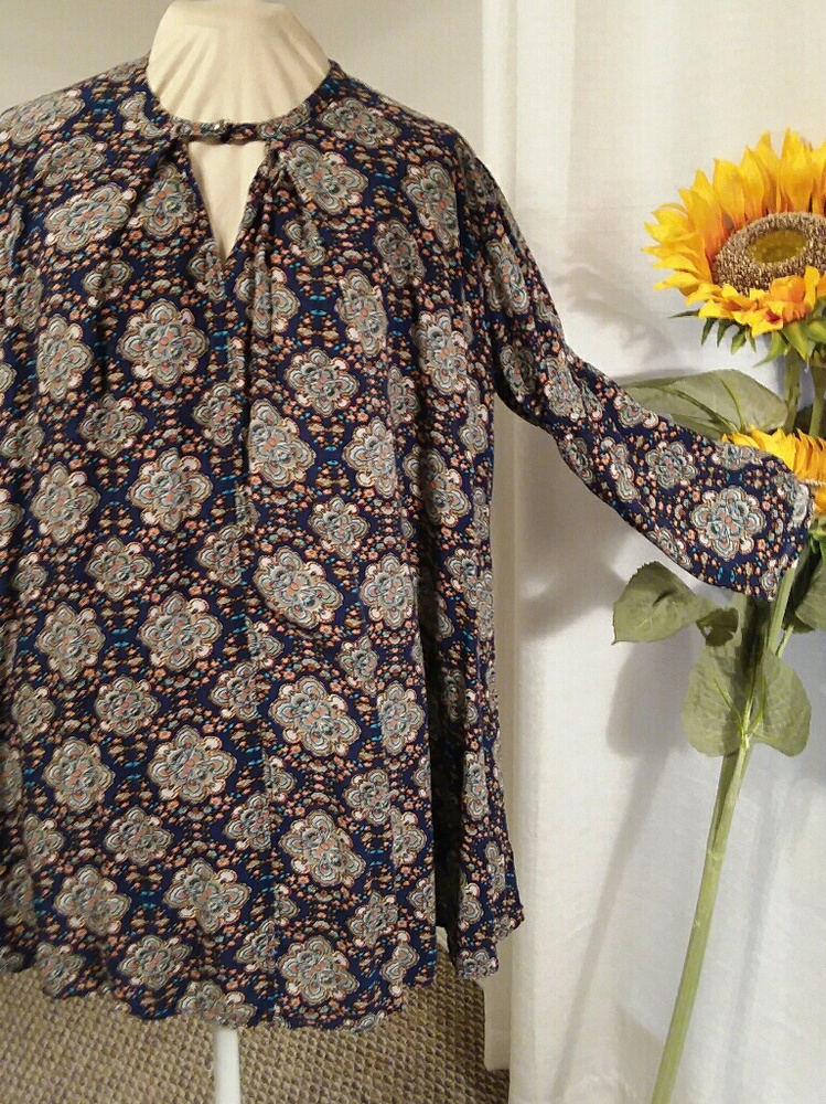 Umgee longsleeve tunic 1x navy blue with multi